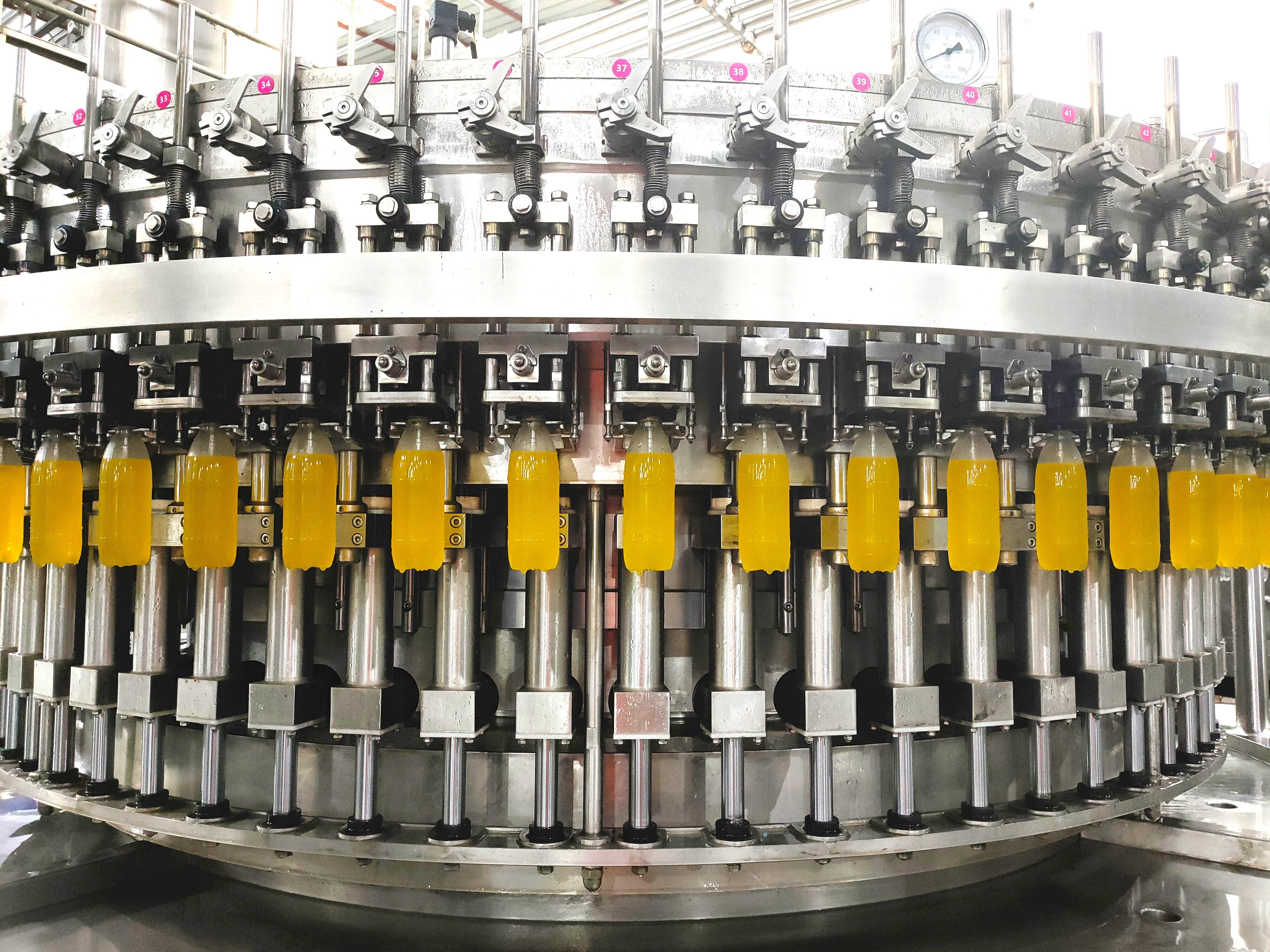 آلة Combi التي تلخى الملاءمة لزجاجات Pet Juice | خط مخصص ، كفاءة عالية 12000 بيصة في الساعة