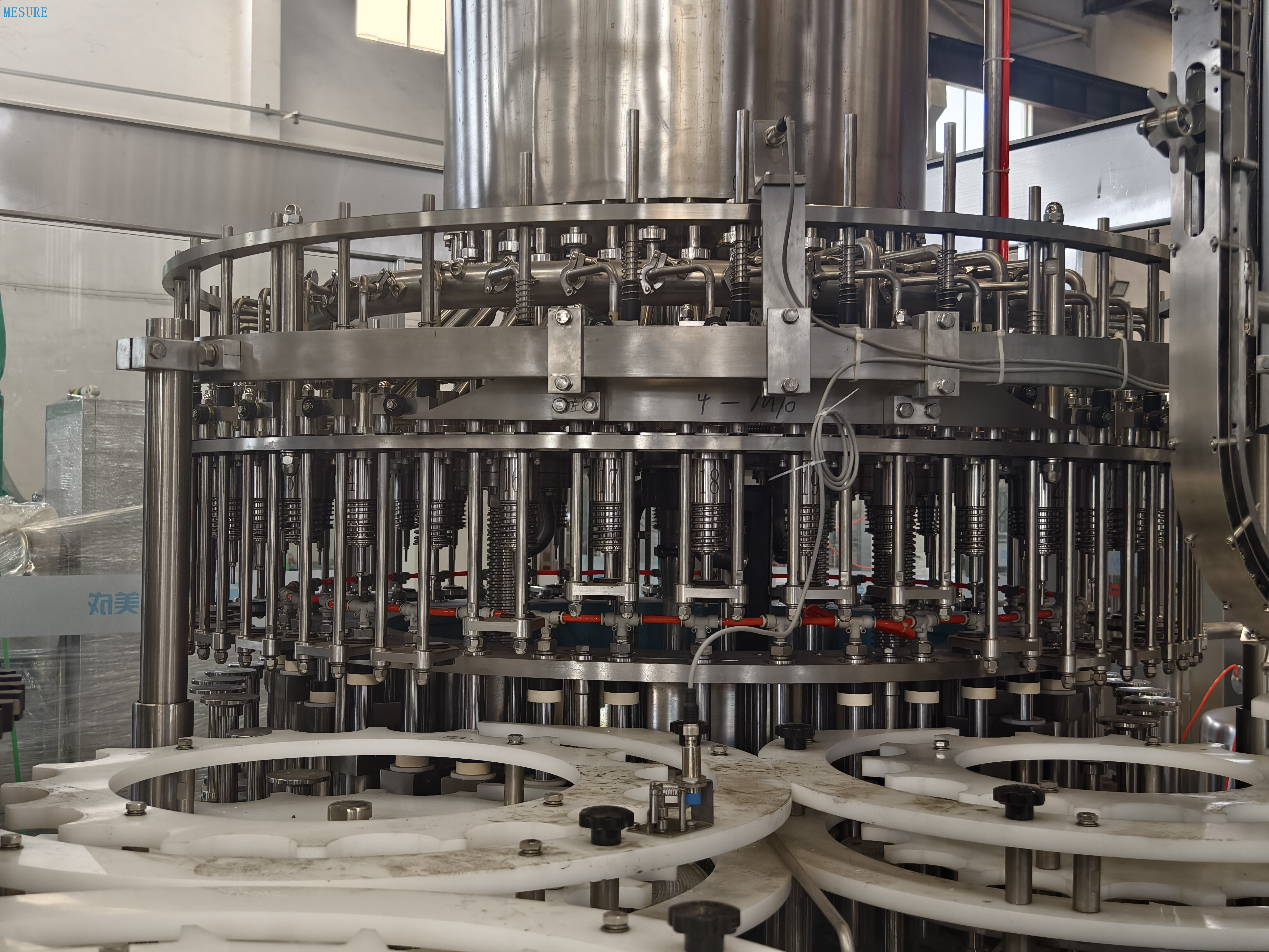 آلة ملء الماء الزجاجية الزجاجية/ خط إنتاج الماء