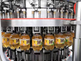 أوتوماتيكي 3 في 1 معدات تعبئة السوائل الجعة آلة تغليف تعبئة تعبئة تعبئة التعبئة والتغليف 