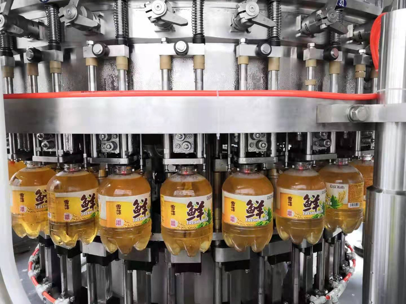 أوتوماتيكي 3 في 1 معدات تعبئة السوائل الجعة آلة تغليف تعبئة تعبئة تعبئة التعبئة والتغليف 