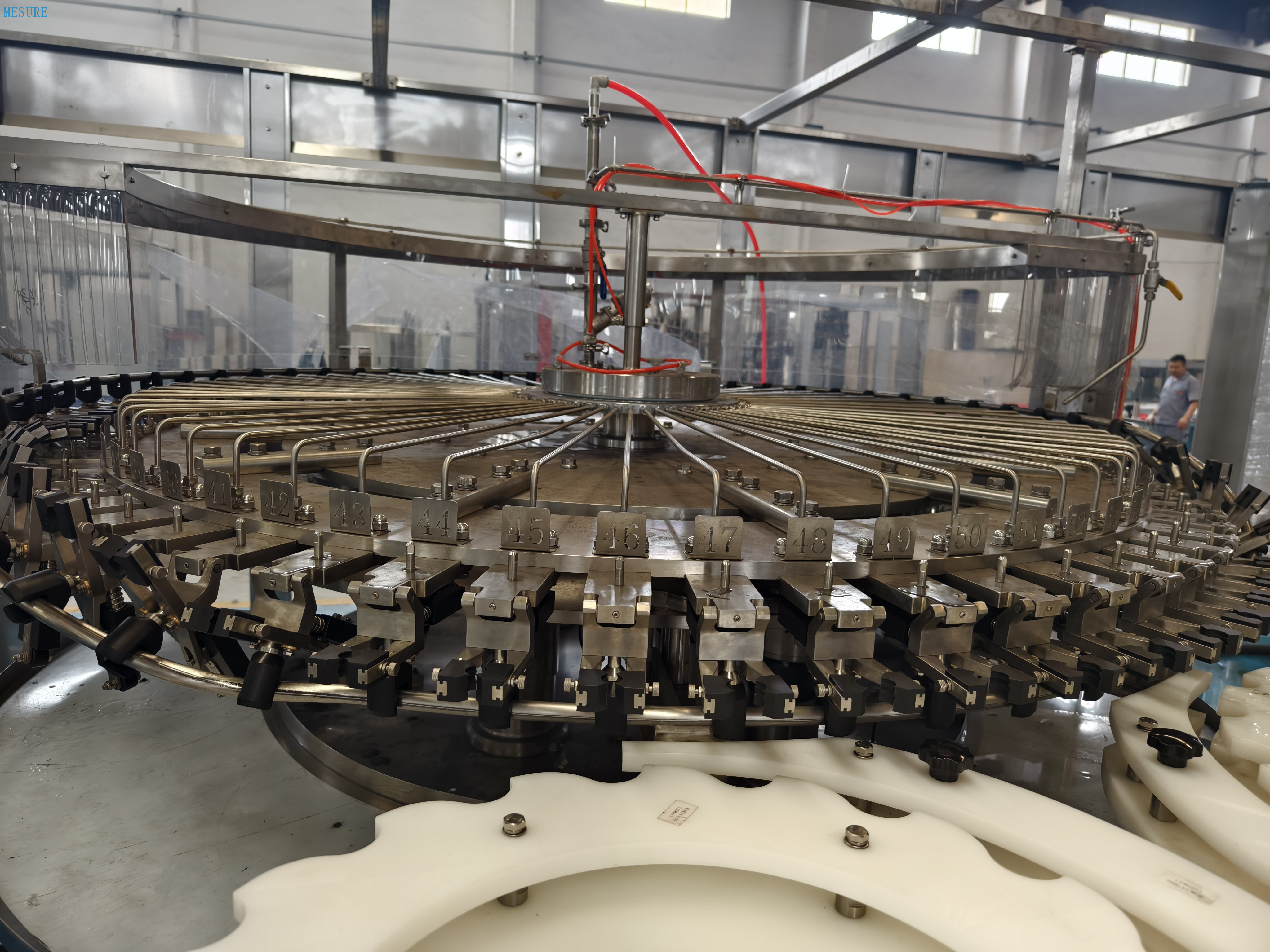 آلة ملء الماء الزجاجية الزجاجية/ خط إنتاج الماء