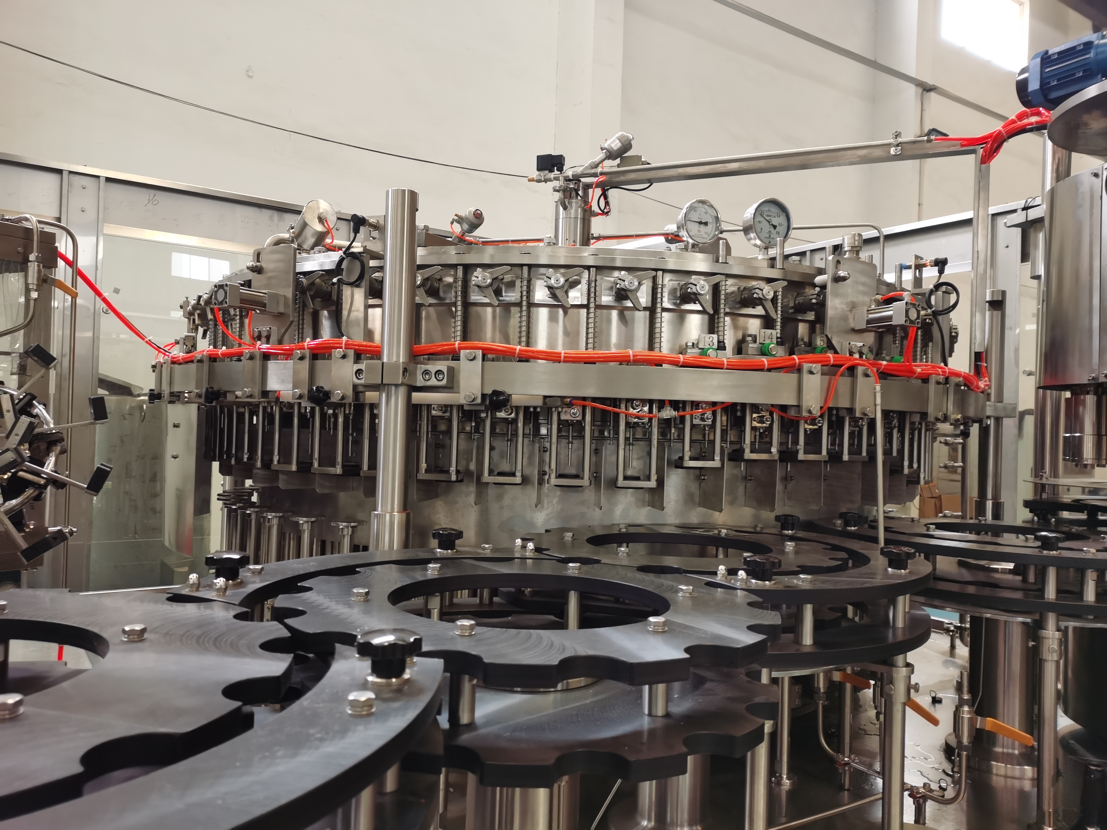 غطاء حلقة ملء البيرة المعبأة في زجاجات الزجاج 