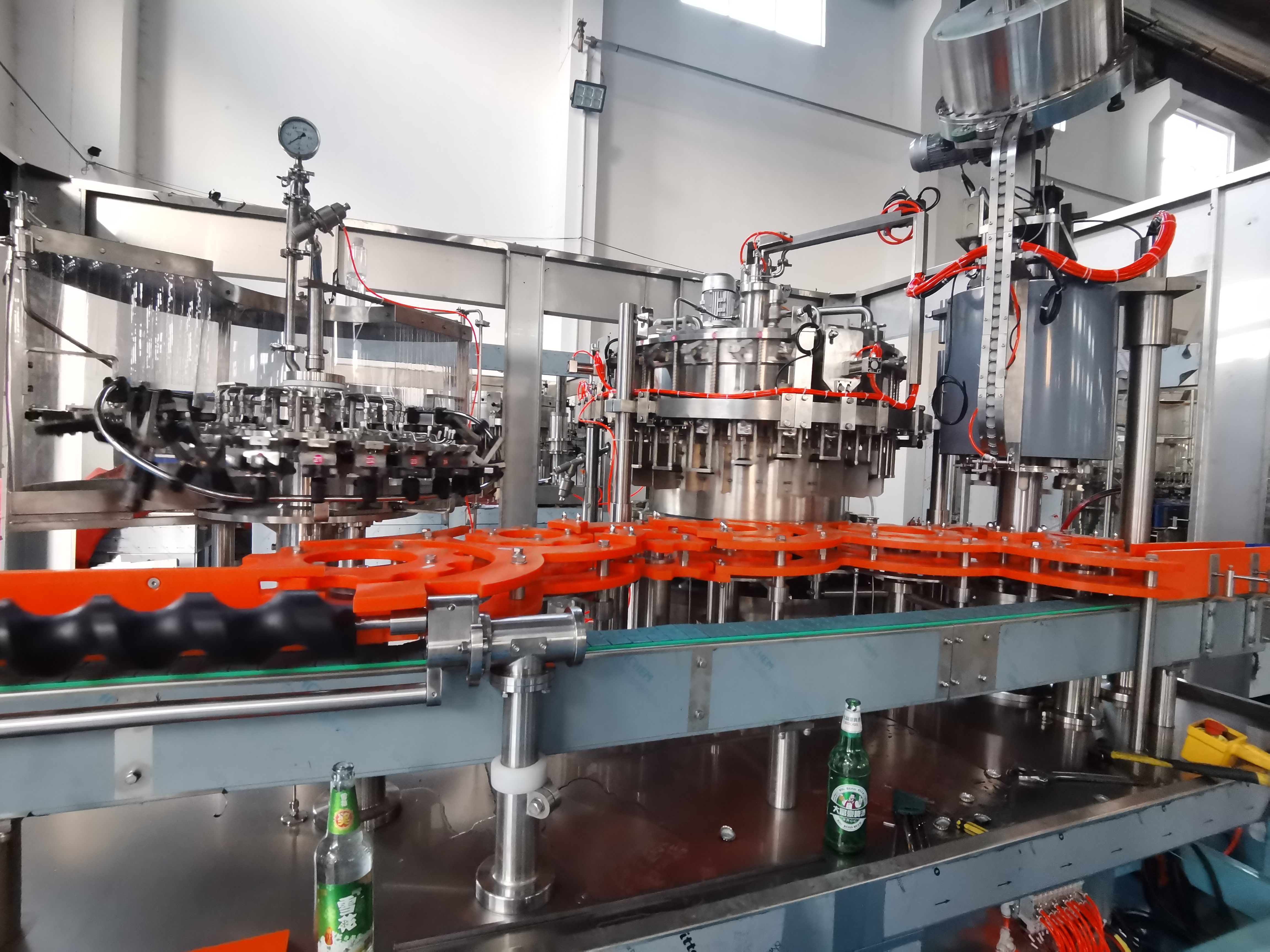 الزجاج المعبأة في زجاجات البيرة ملء خط كامل خط روب 