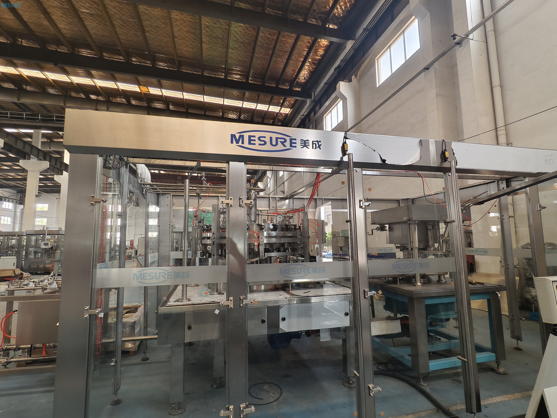 عالي الجودة سائل تلقائي لعصير الفاكهة ملء آلة تعليب للبيع