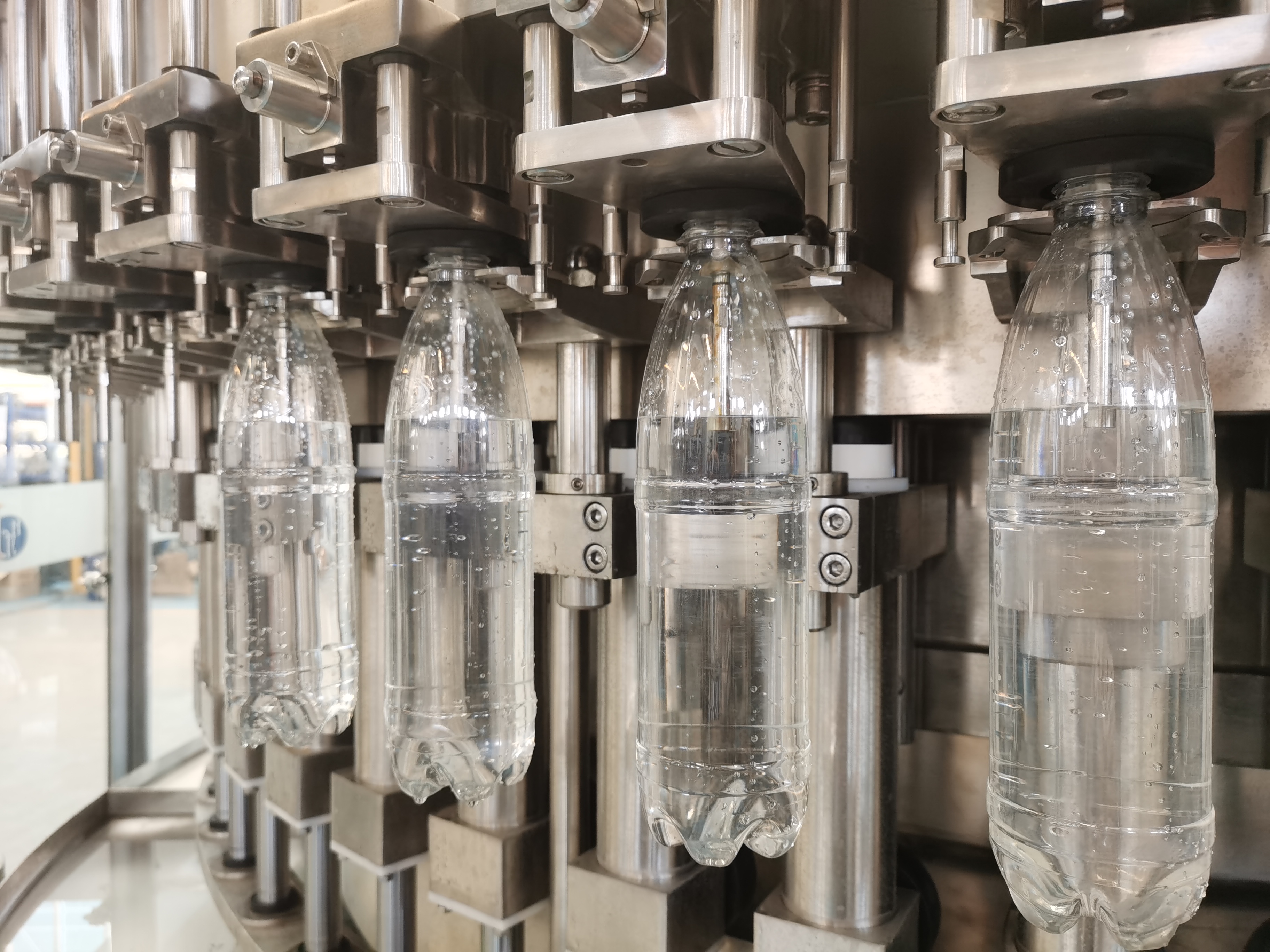 خط Accubrew Pet Auto-Line: نظام تعبئة الدقة لمصانع البيرة