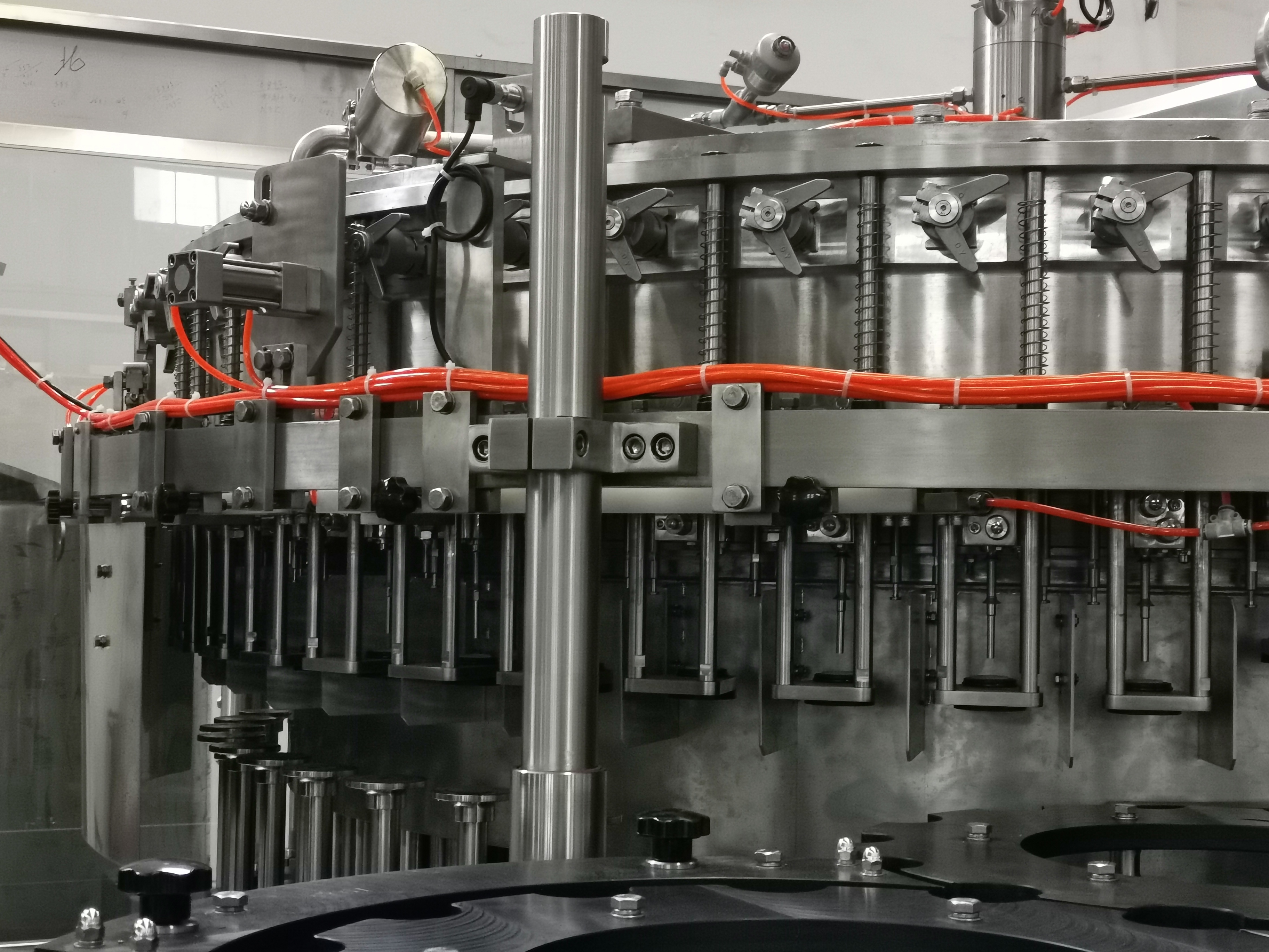 غطاء حلقة ملء البيرة المعبأة في زجاجات الزجاج 